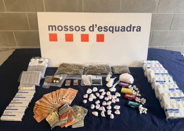 Els Mossos desmantellen dos punts de distribució de droga a Esparreguera
